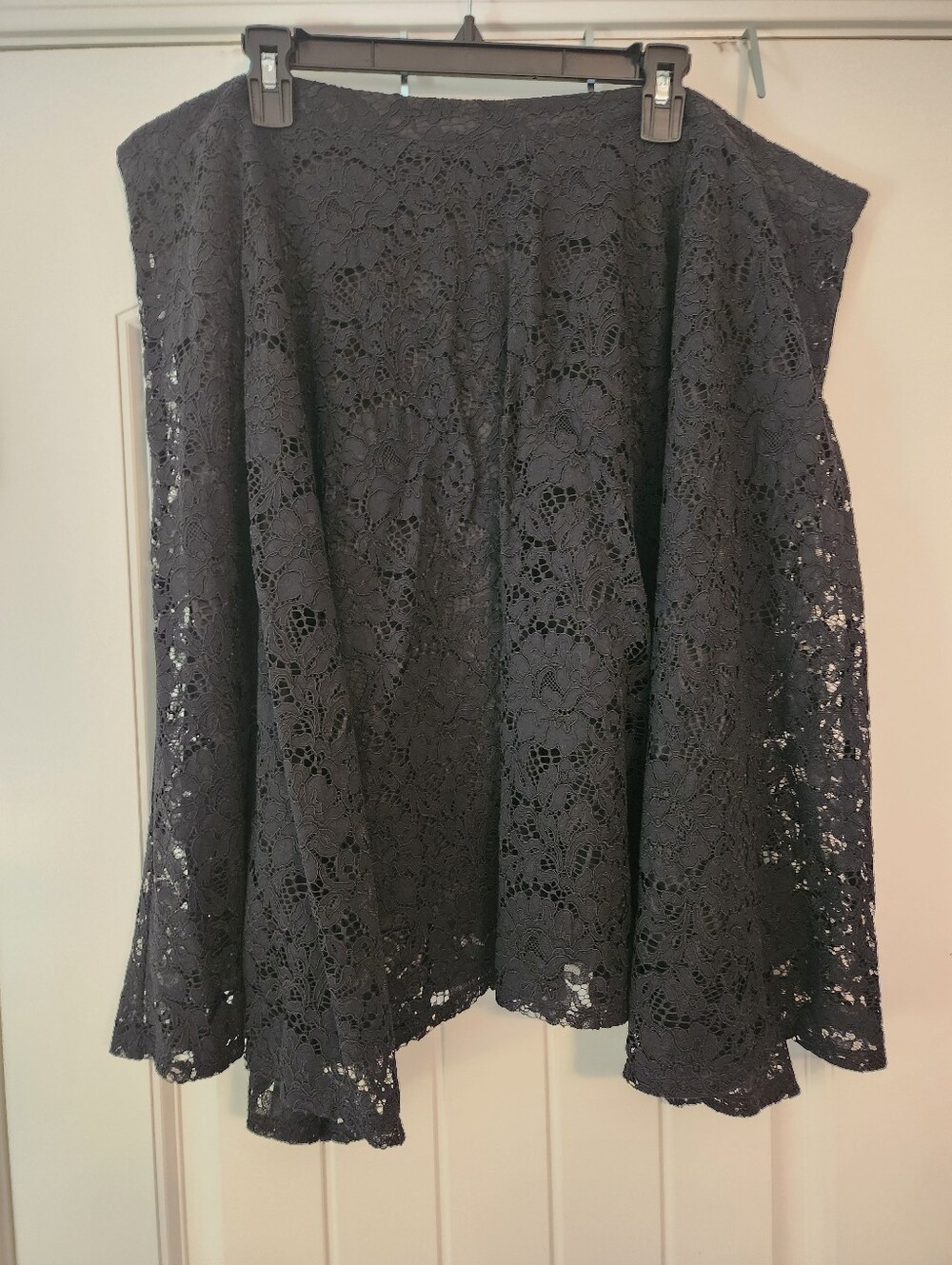 Maree Pour Toi Women's Black Lace Circle Skirt Sharkbite Hem Sz 20 Quiet Luxury